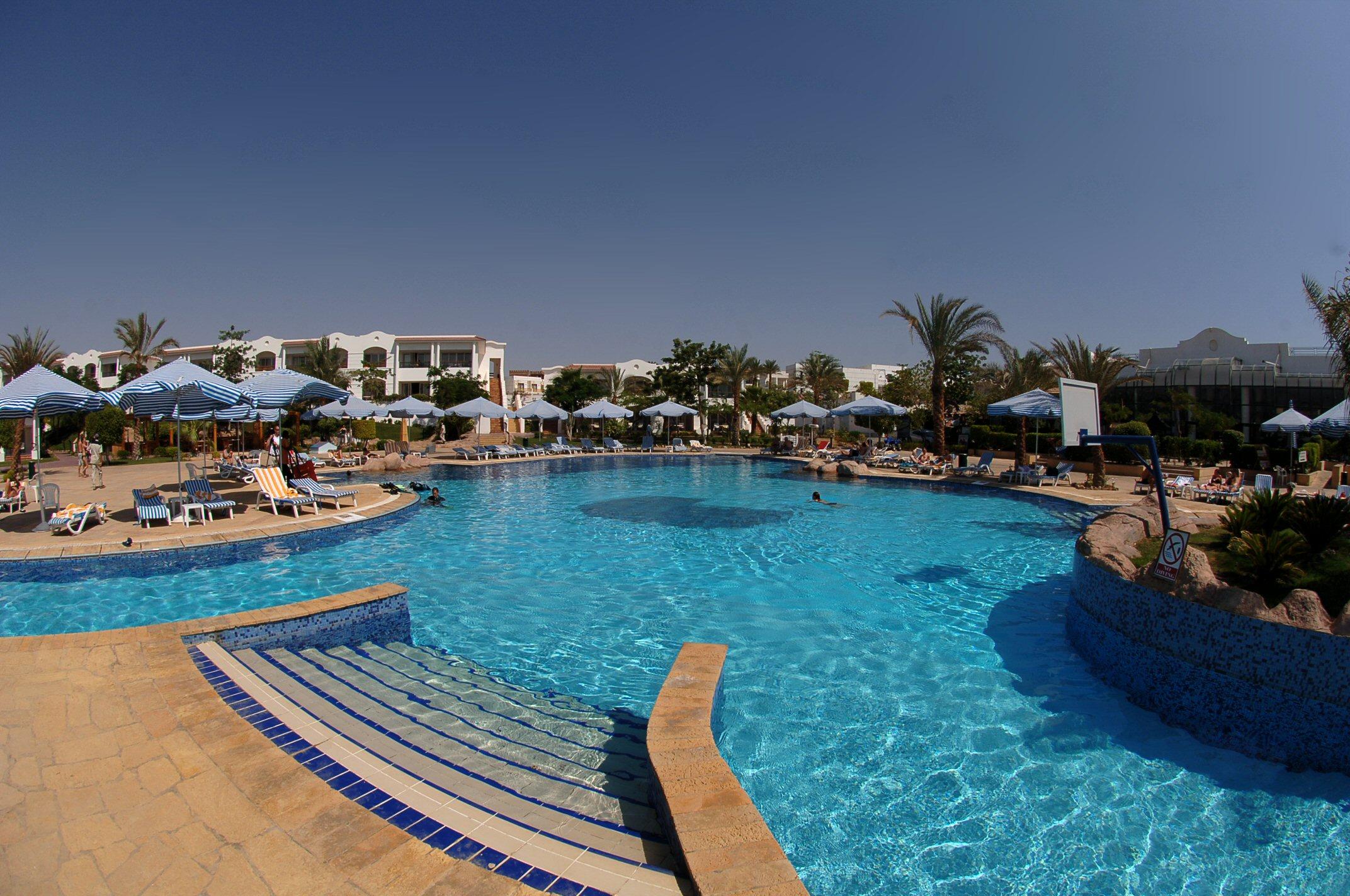 Jaz Sharm Dreams 호텔 외부 사진 A swimming pool at a resort in Egypt